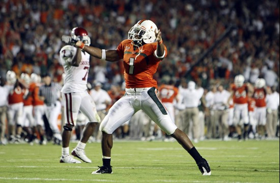 Brandon Harris celebrates after Miami recovered an Oklahoma third-quarter fumble on the 11-yard line.