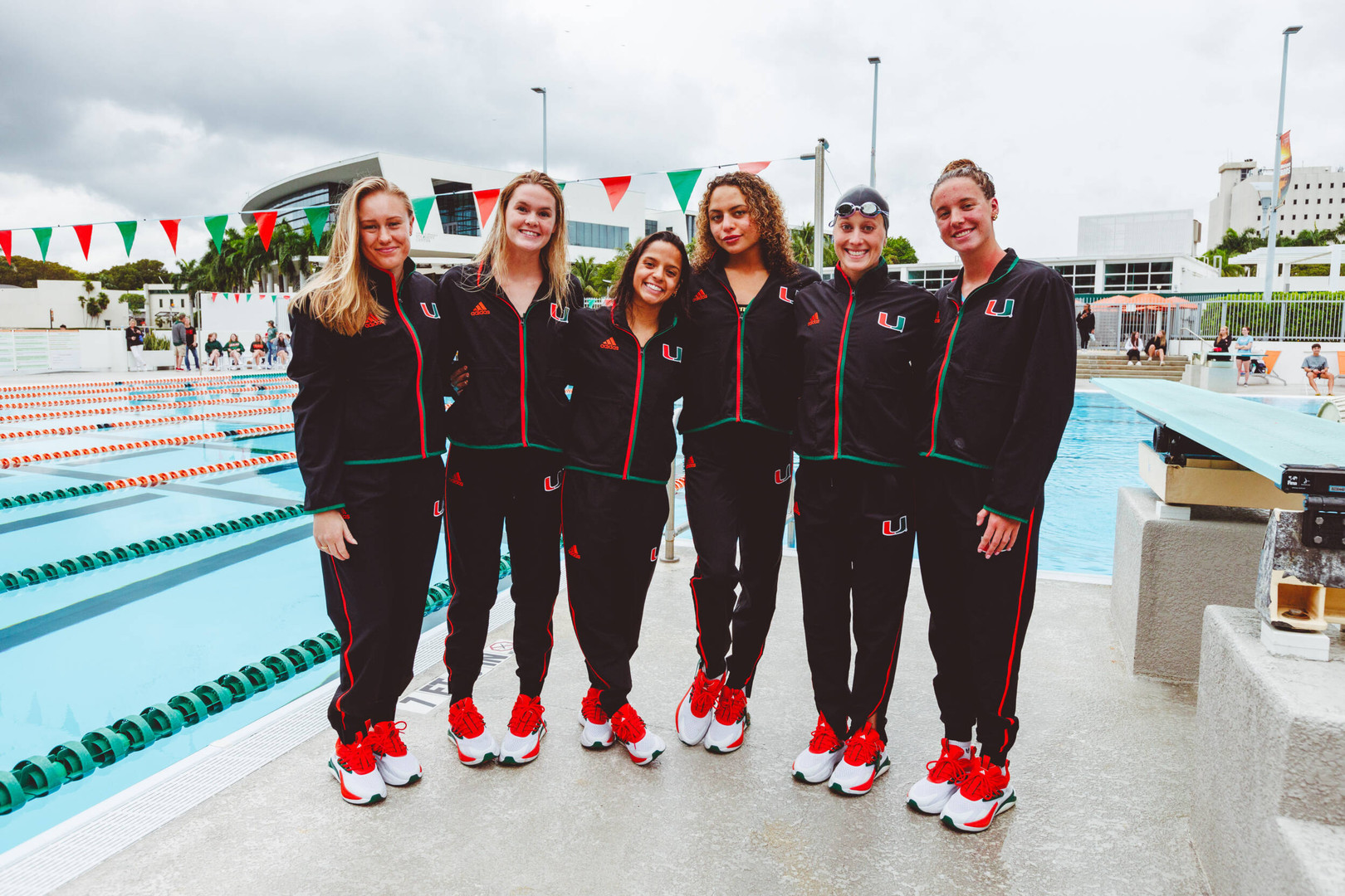 S&D Tops Houston on Senior Day, 194-104