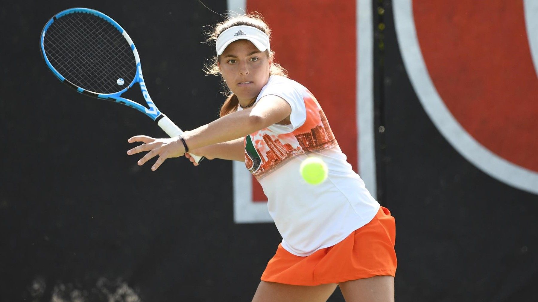 W. Tennis Logs 5-2 Victory over Baylor