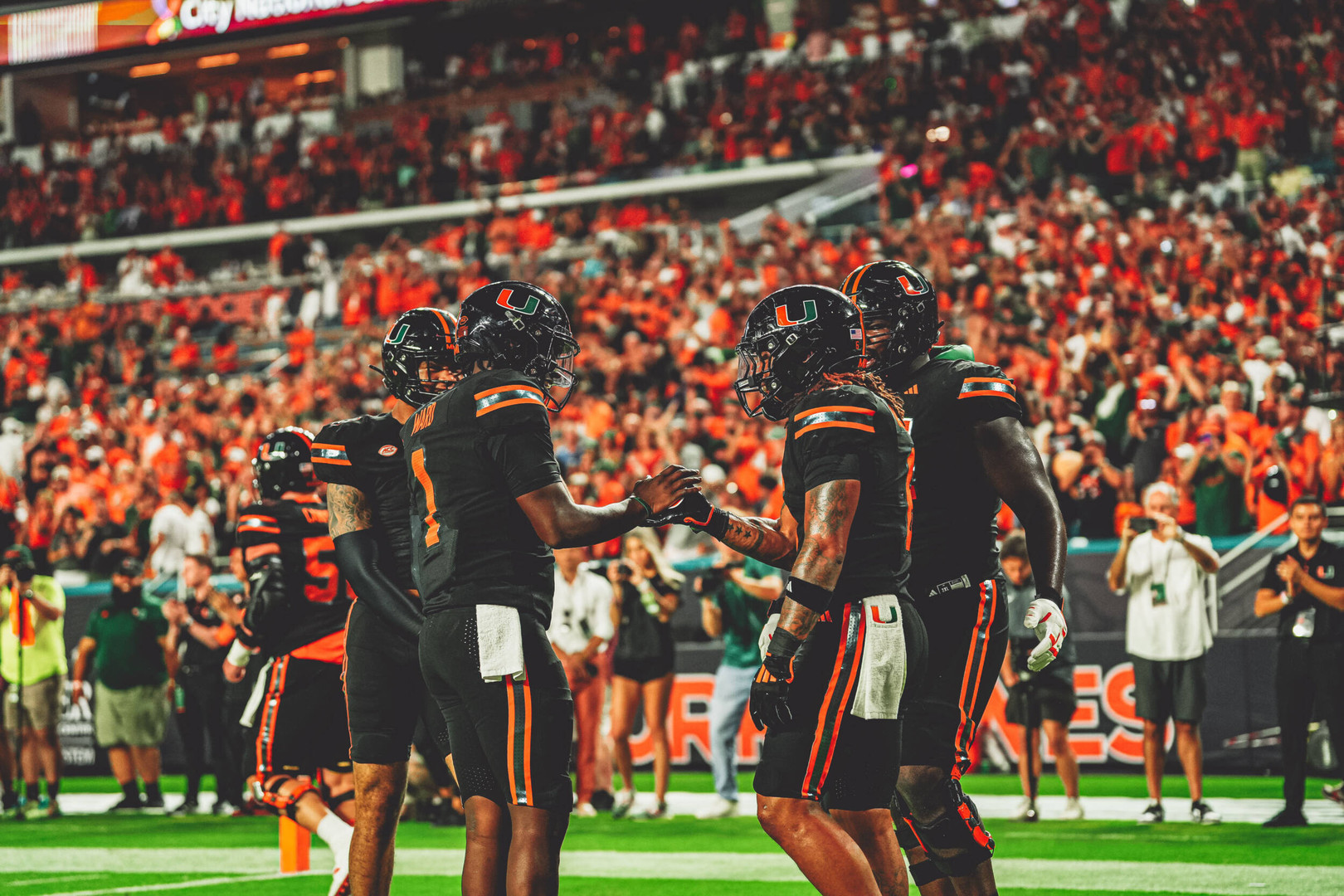 Canes Cruise Past Seminoles, Move to 8-0