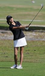Ronderos, Hirano Sisters Lead Women's Golf on Day 1