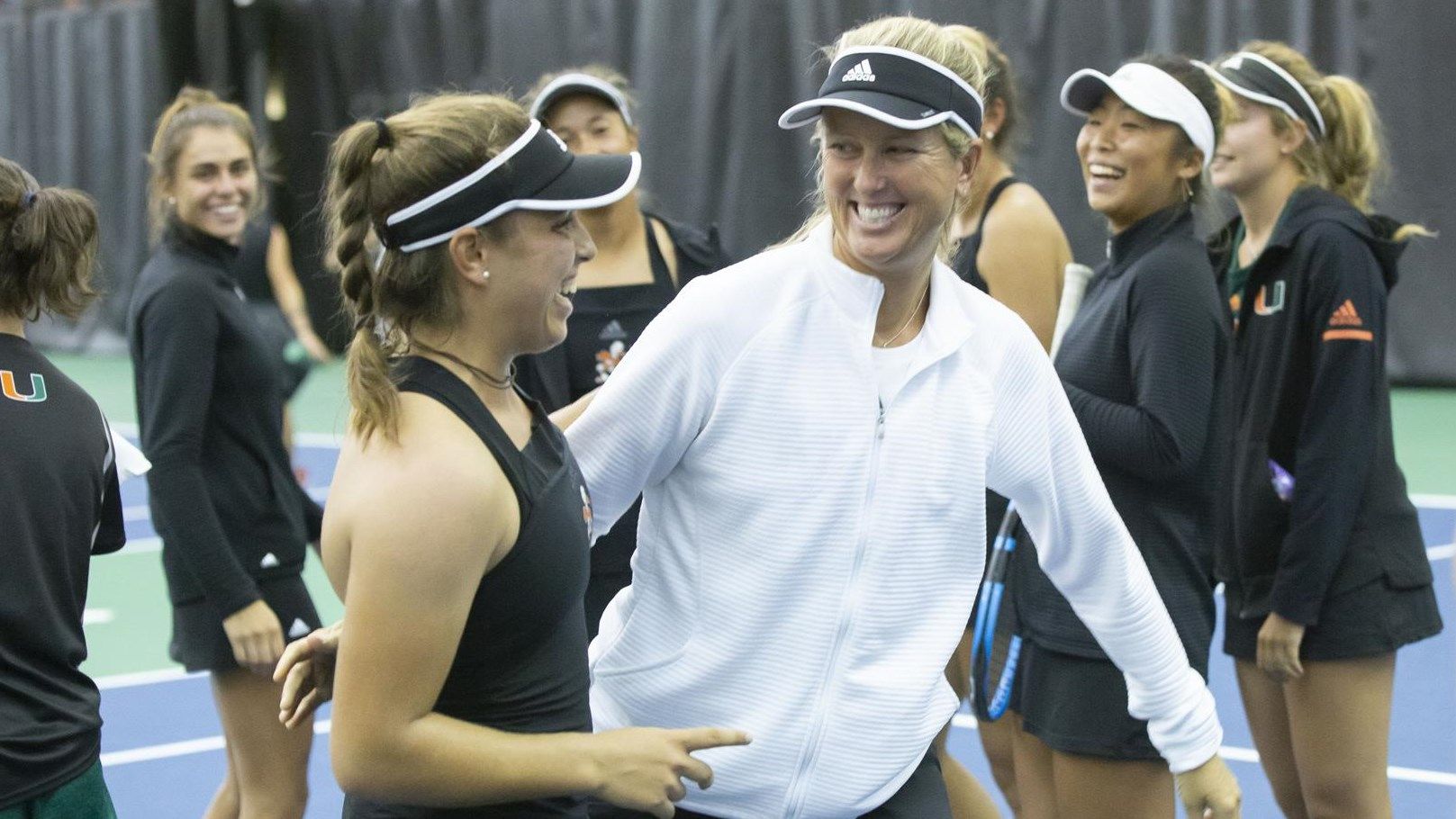 W. Tennis Edges No. 33 WSU in 4-3 Thriller to Begin NCAA Play