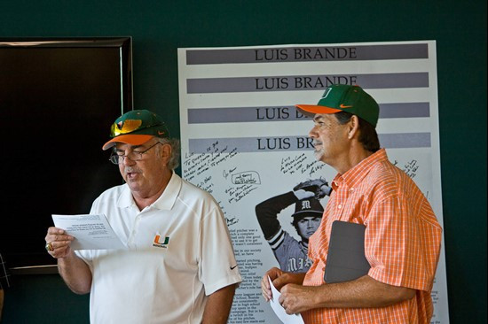 Jay Rokeach reads from Brande's memoirs, recalling many of the tales Brande and his teammates shared during their careers as Miami Hurricanes.