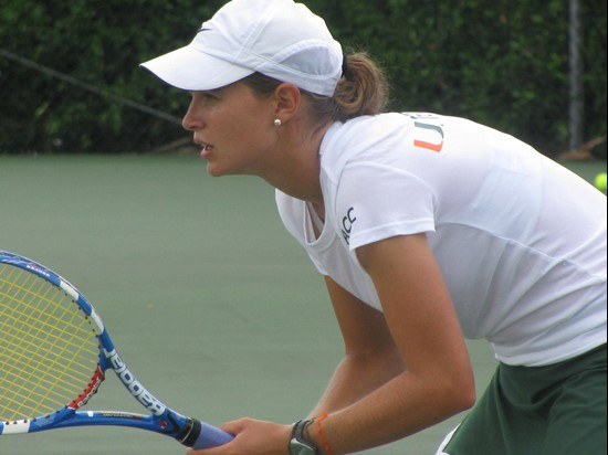 Gabriela Mejia awaiting a serve Saturday at the Neil Schiff Tennis Center.