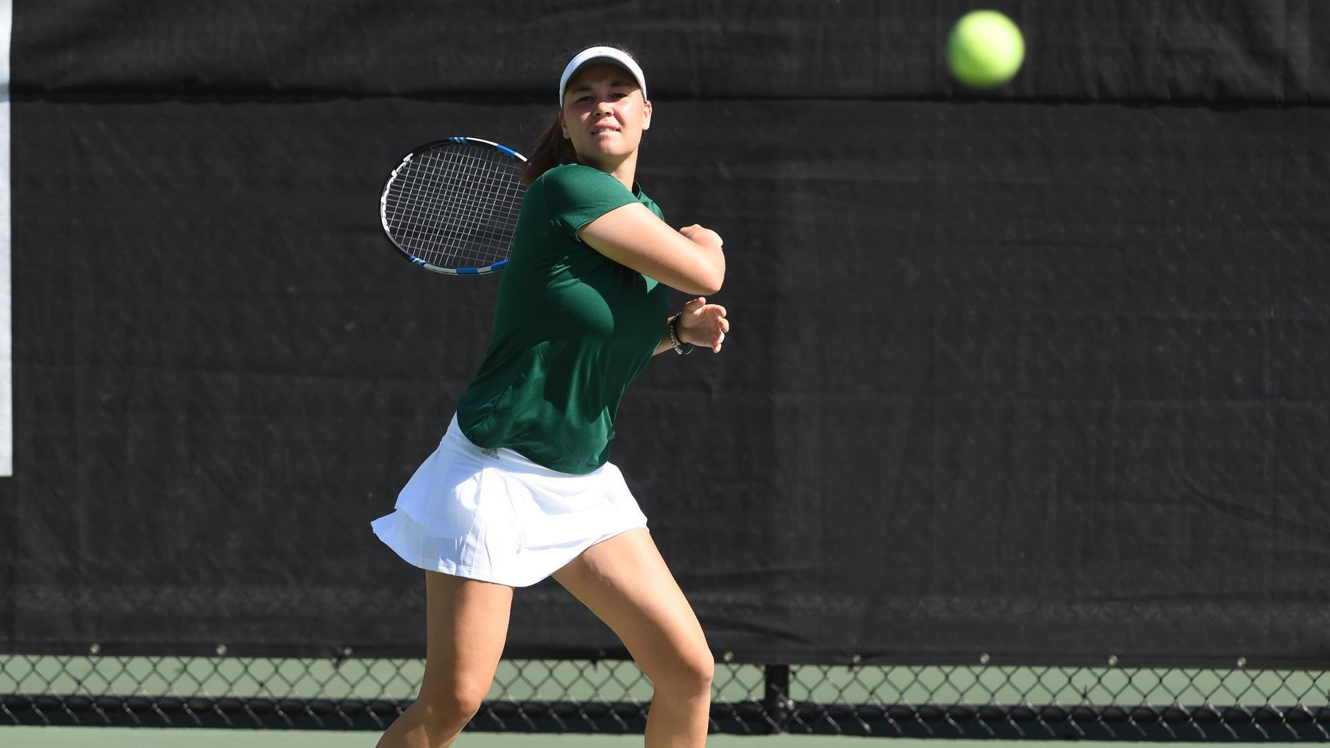 Women’s Tennis Rises to No. 17 Nationally