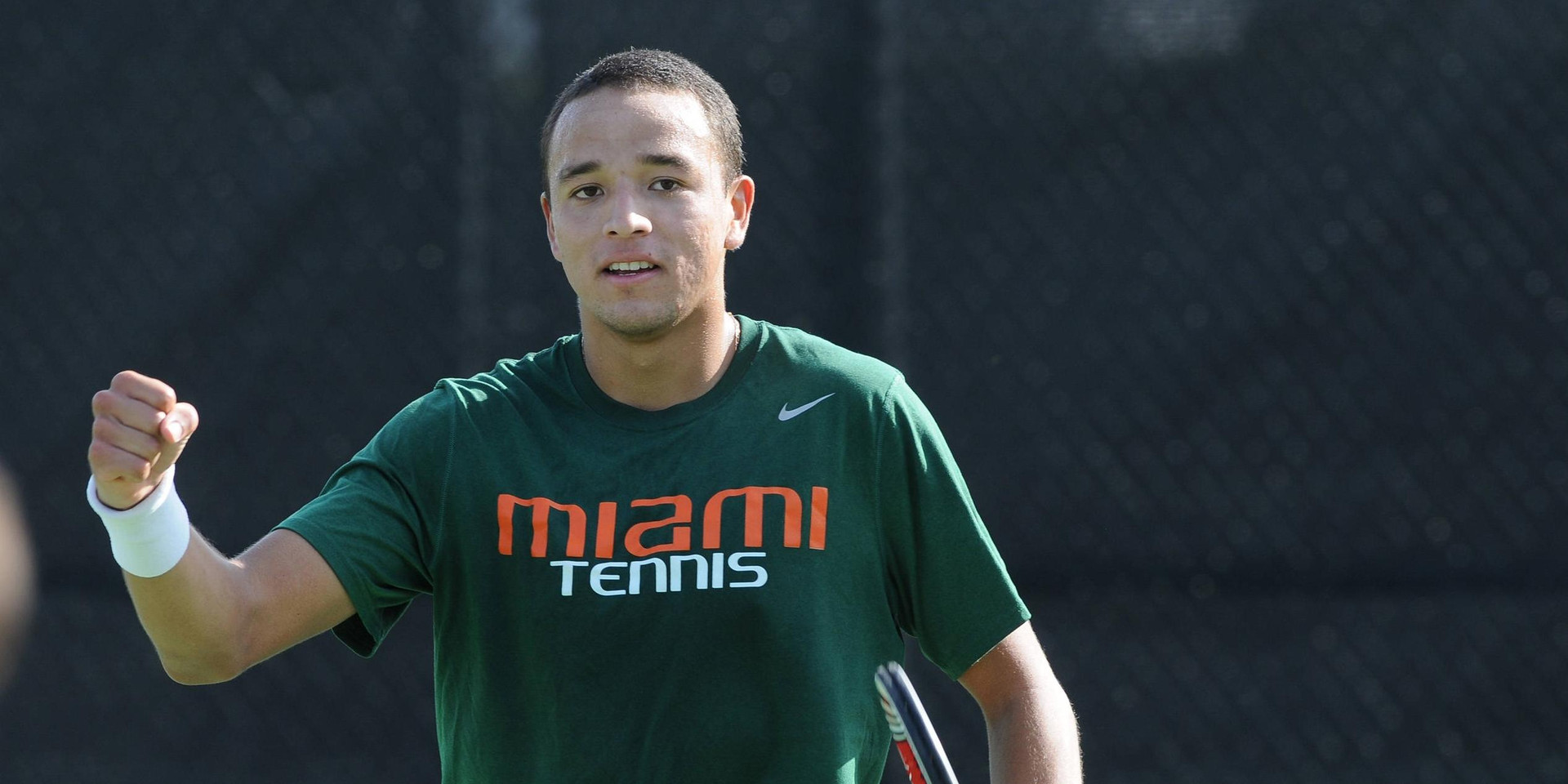 Gonzalez Defeats No. 56 in Florida Invite