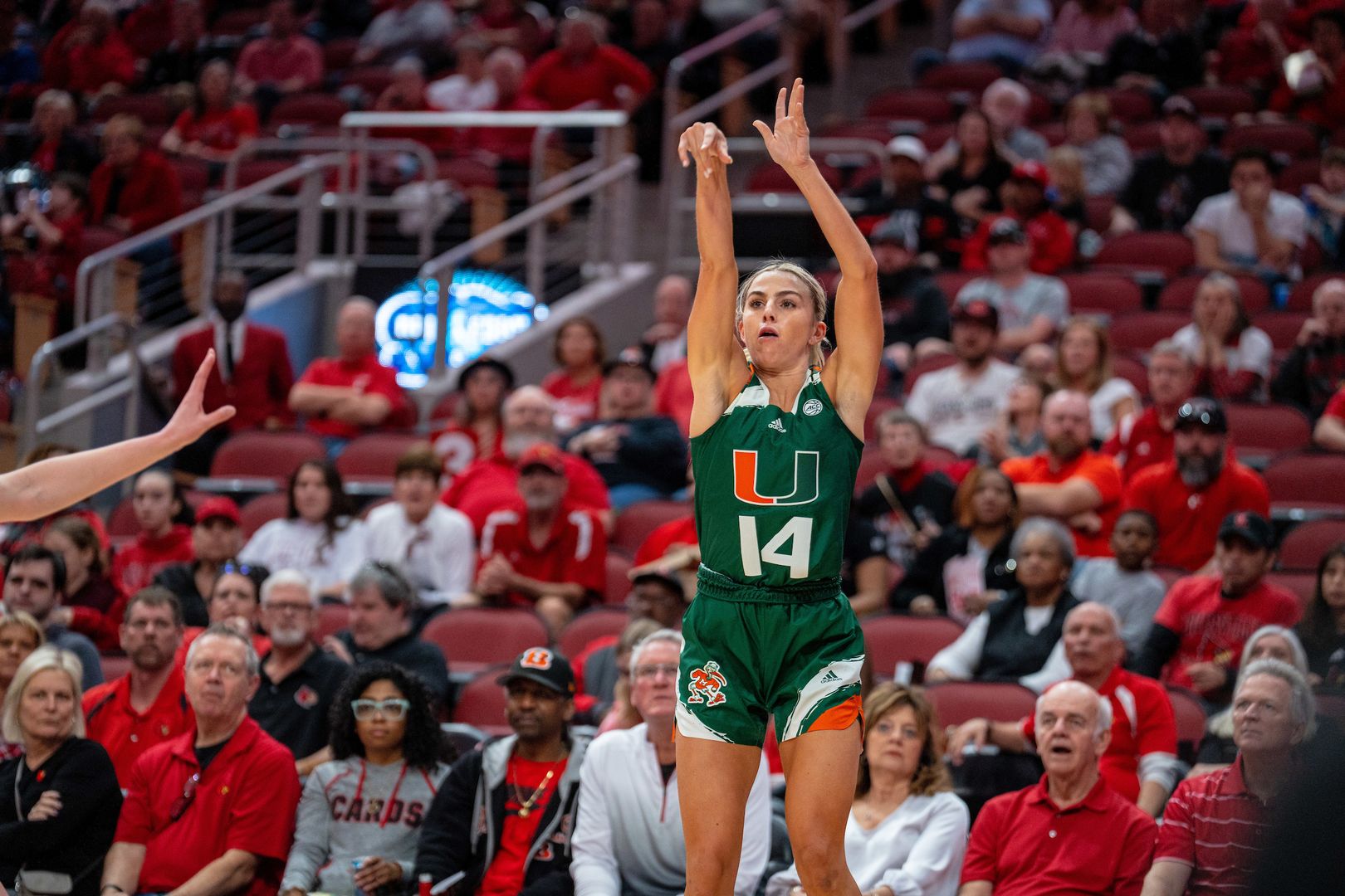 Cavinder Reaches 2,000 Career Points, Miami Falls at Louisville