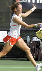 Eichkorn Falls at USTA/ITA Indoor Intercollegiate Championship