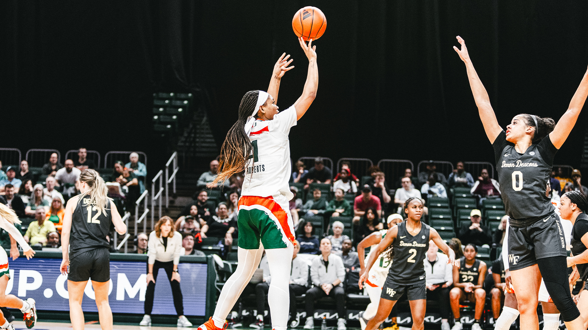 Miami Sets Blocks Record in 30-Point Win Against Wake Forest