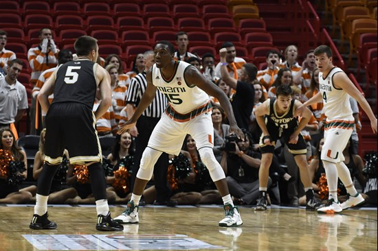 Miami vs Wofford - Izundu.jpg