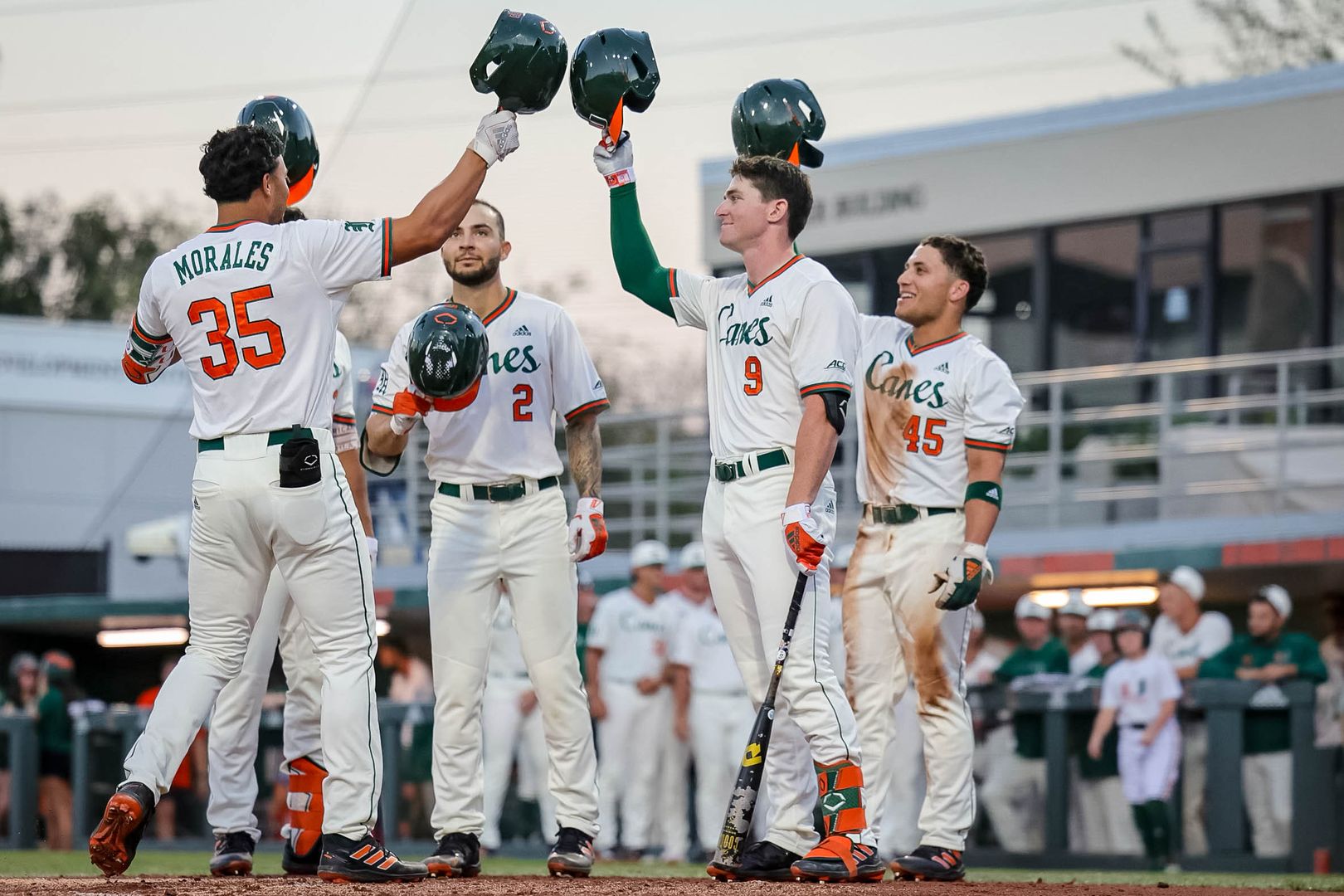 22nd-ranked Hurricanes Hammer Hatters, 11-2