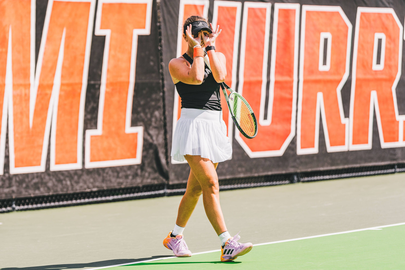 Hurricanes Earn Back-to-Back Victories over Musketeers