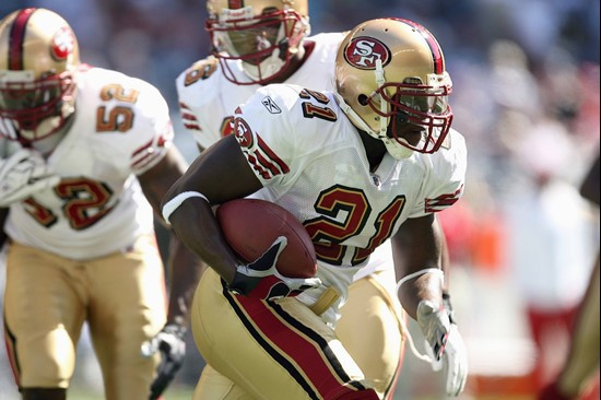 Gore running for the 49ers