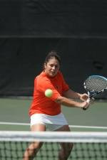 Women's Tennis Sweeps Wisconsin to Advance to the Quarterfinals of the National Indoors