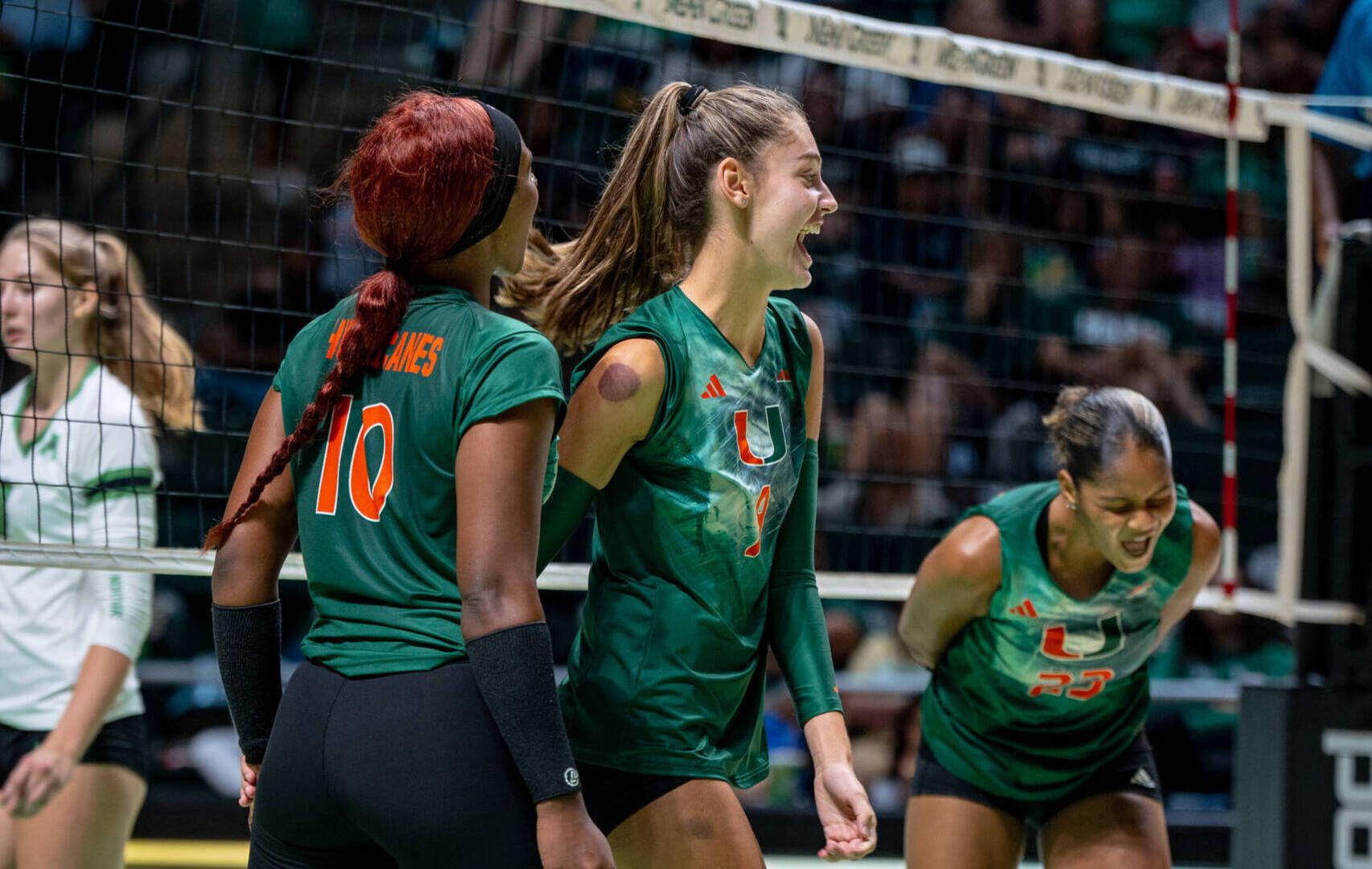 Hurricanes Go Undefeated in Texas