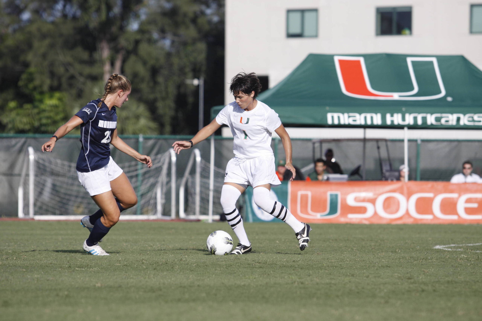 Hurricanes Rise to No. 12 in Soccer Rankings