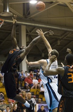 Hurricanes Dominate Toreros, 80-45