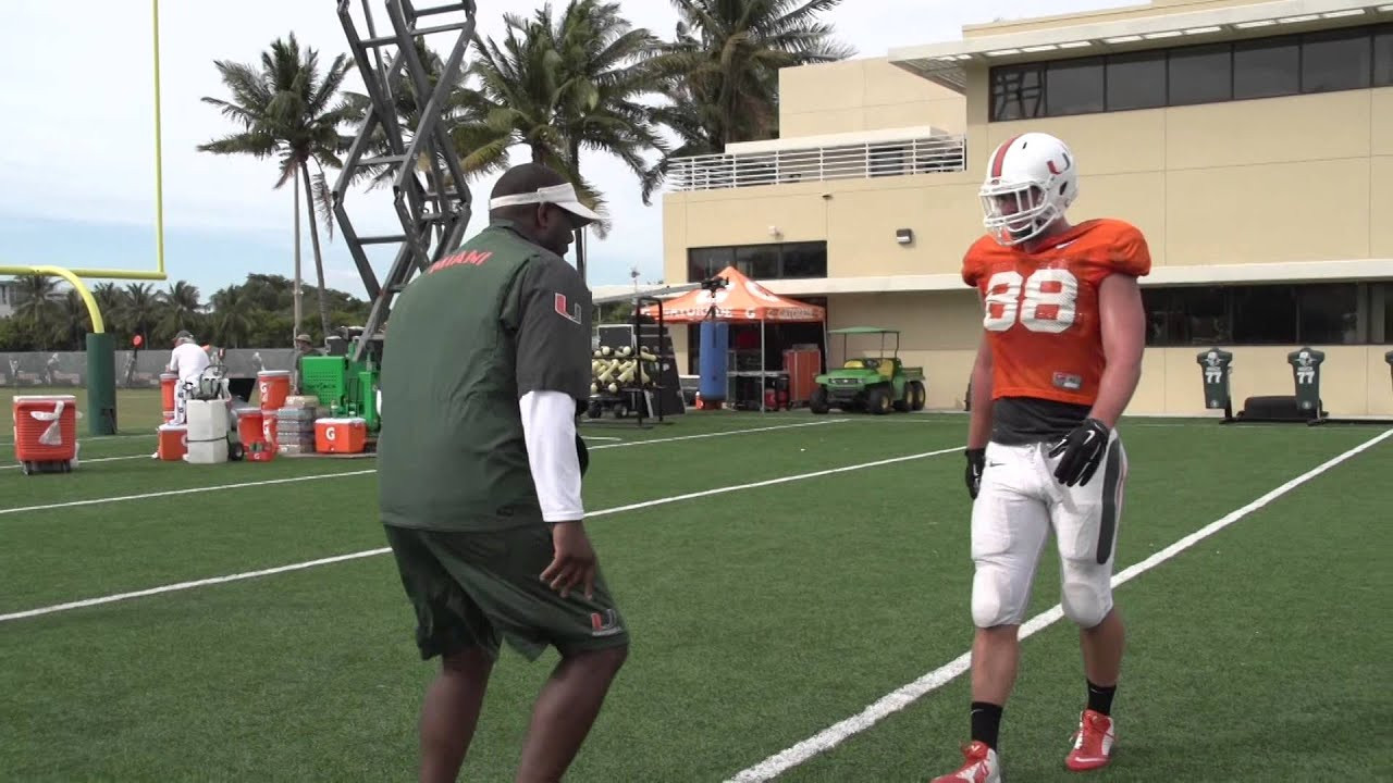 TE Coach | Larry Scott | Mic'd Up | Clean the Read