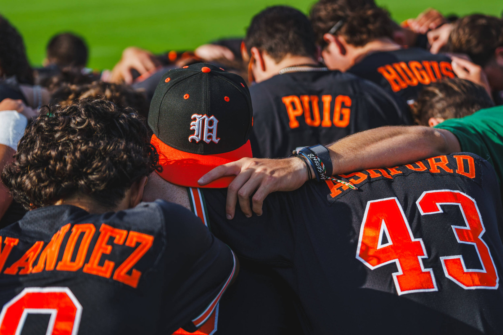 Hurricanes Fall to Panthers in Extra Innings, 5-4 Hurricanes Fall to Panthers in Extra Innings, 5-4