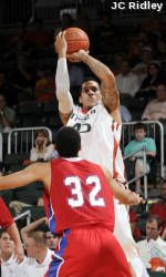 Men's Basketball Plays Host to Nova Southeastern Monday