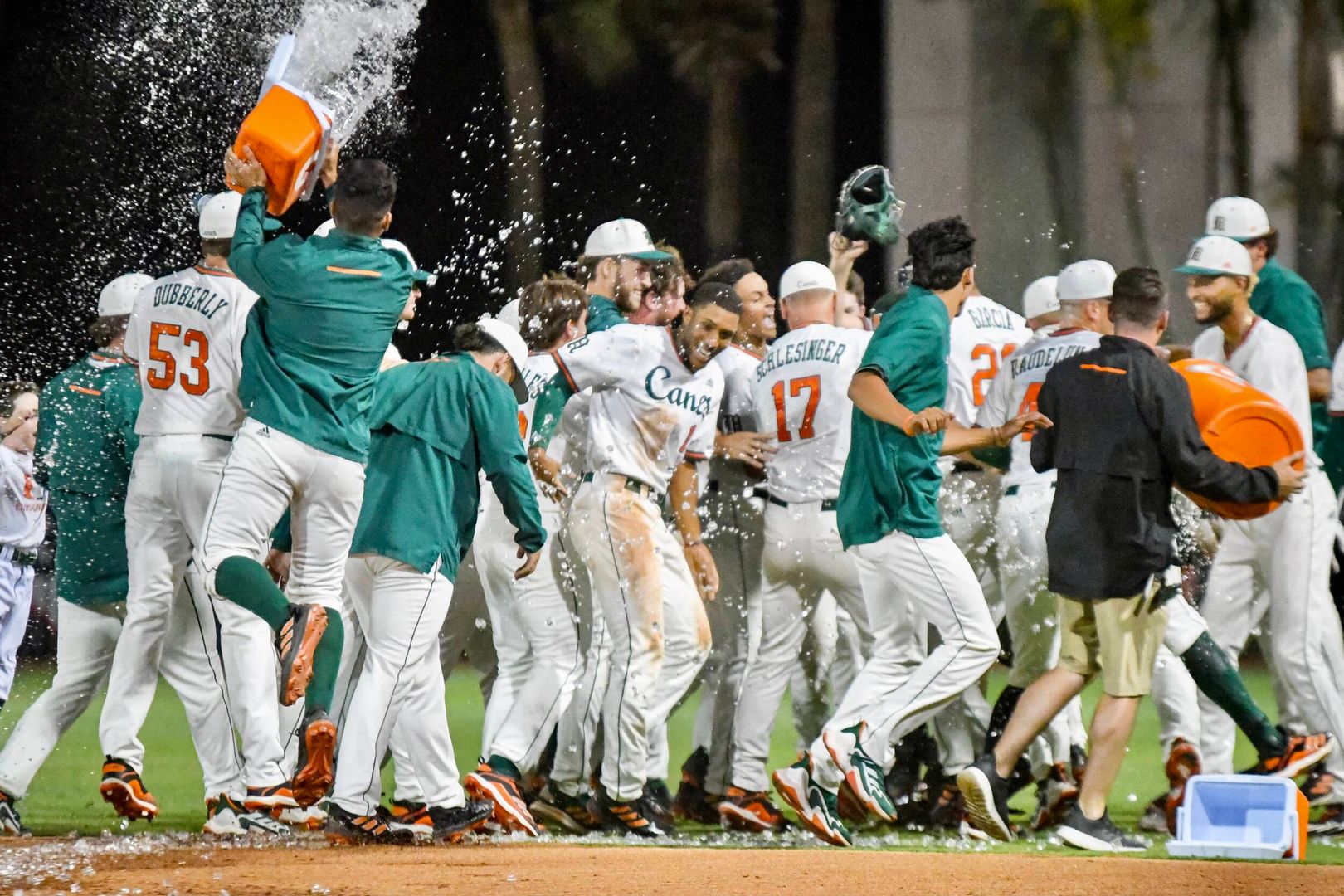 No. 5 Miami Wins 2-1 on Kayfus' 10th-Inning Knock
