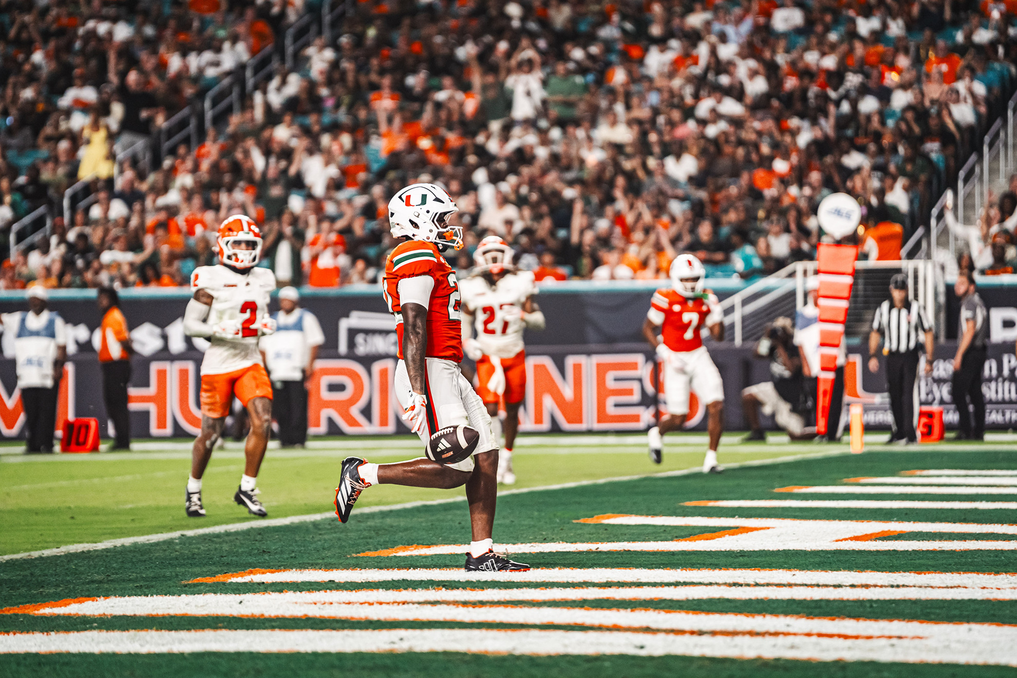 Javian Mallory scores a touchdown against FAMU.