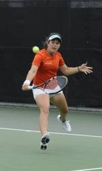 Laura Vallverdu Advances To NCAA Singles Round of 32