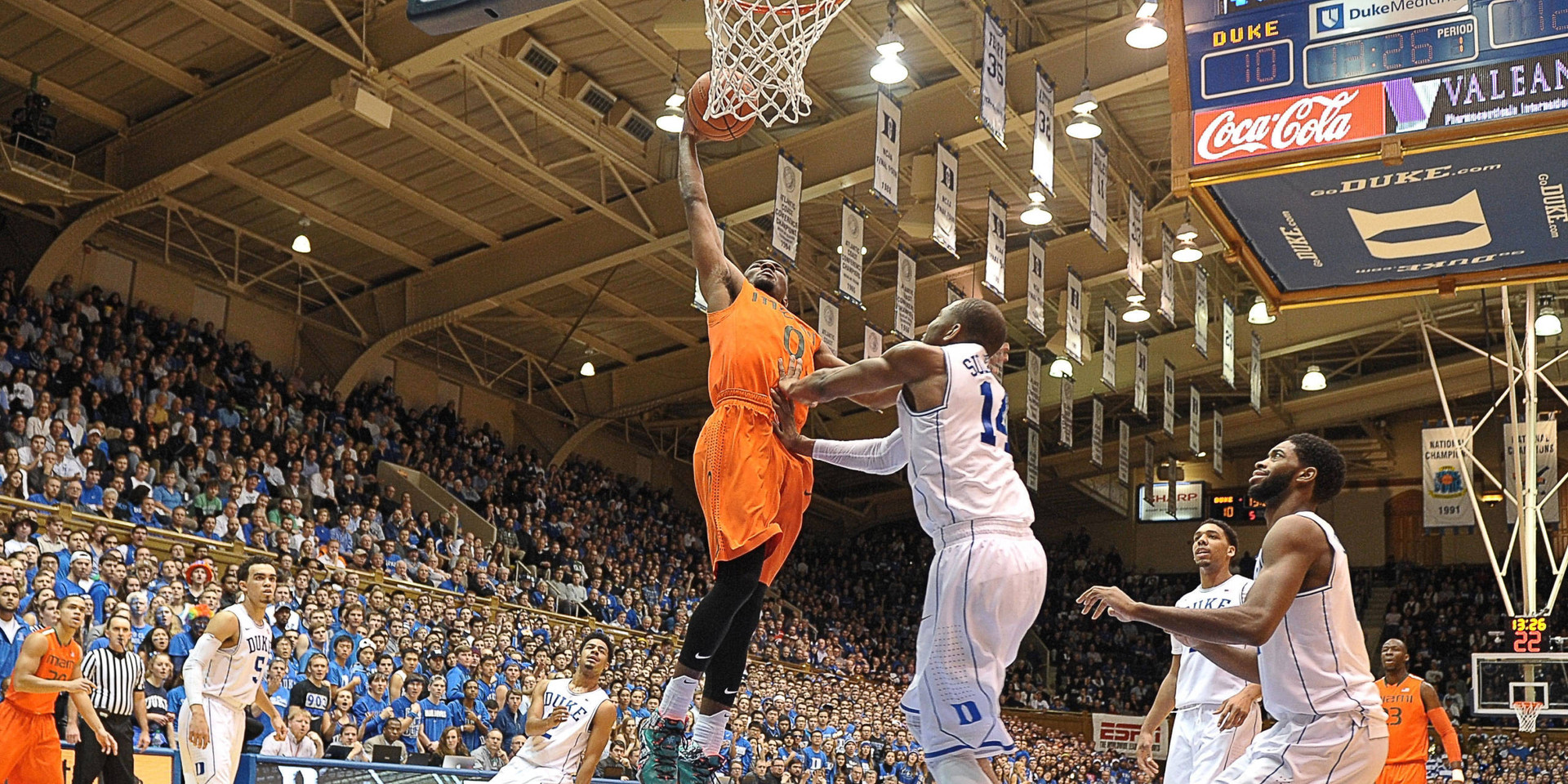 #ThrowdownThursday: Ja'Quan Dunks On Duke