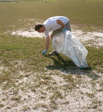 UM Staff, Coaches & Student Athletes volunteer at Amelia Earhart Park Community Service Project.