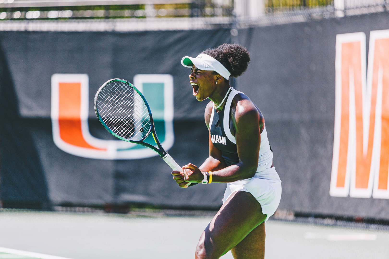 Hurricanes Shutout No. 23 Notre Dame