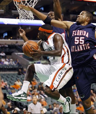 Miami Defeats Florida Atlantic, 87-69