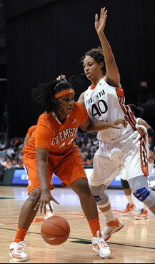 No. 7 Miami Dominates Clemson, 68-47