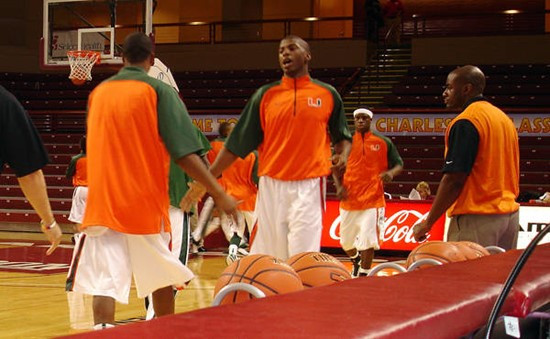 DeQuan Jones during pregame warmups.