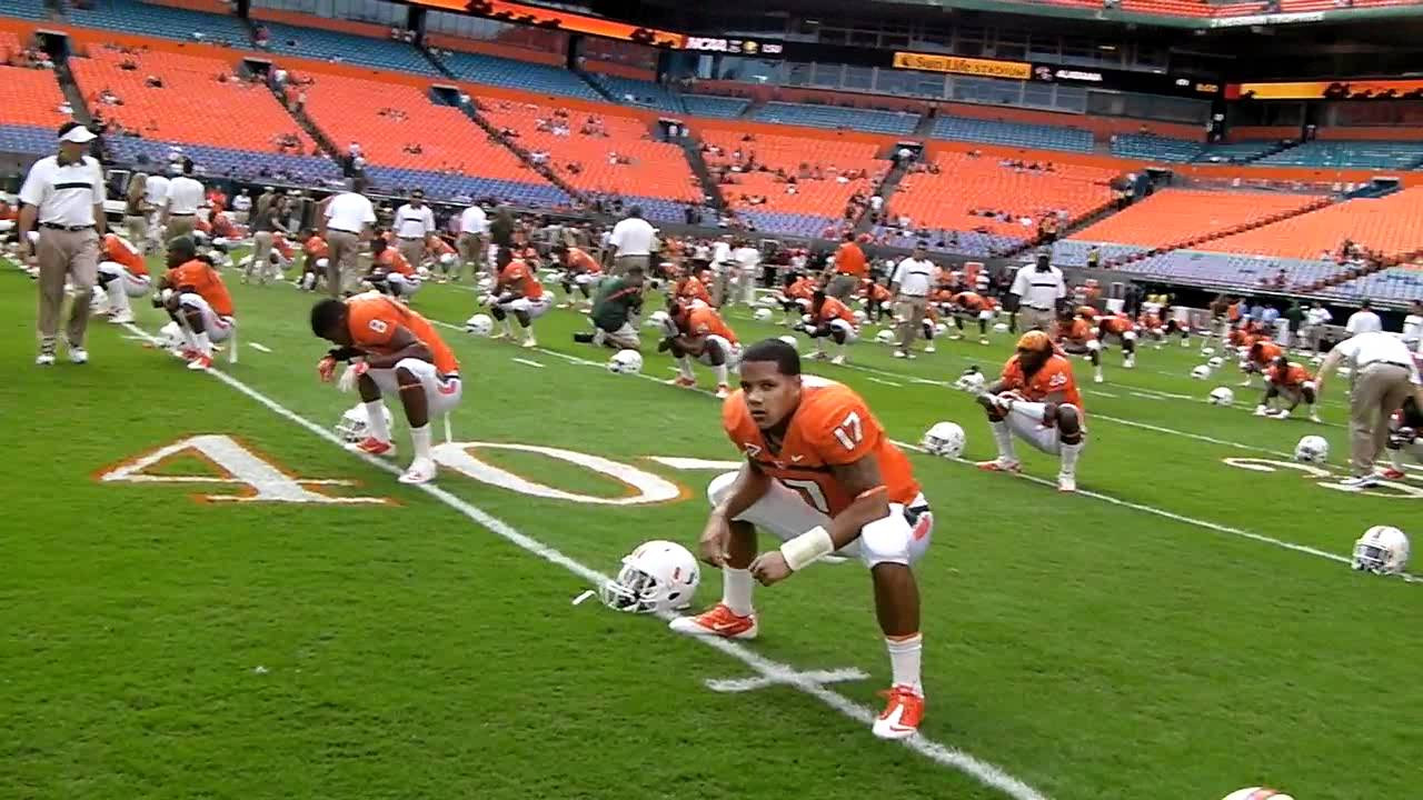 11/5/11 - Canes PreGame Stretching