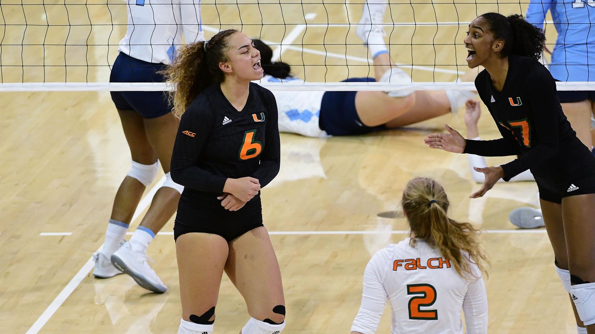 Leao Posts Career High in Blocks in 3-1 Loss at UNC