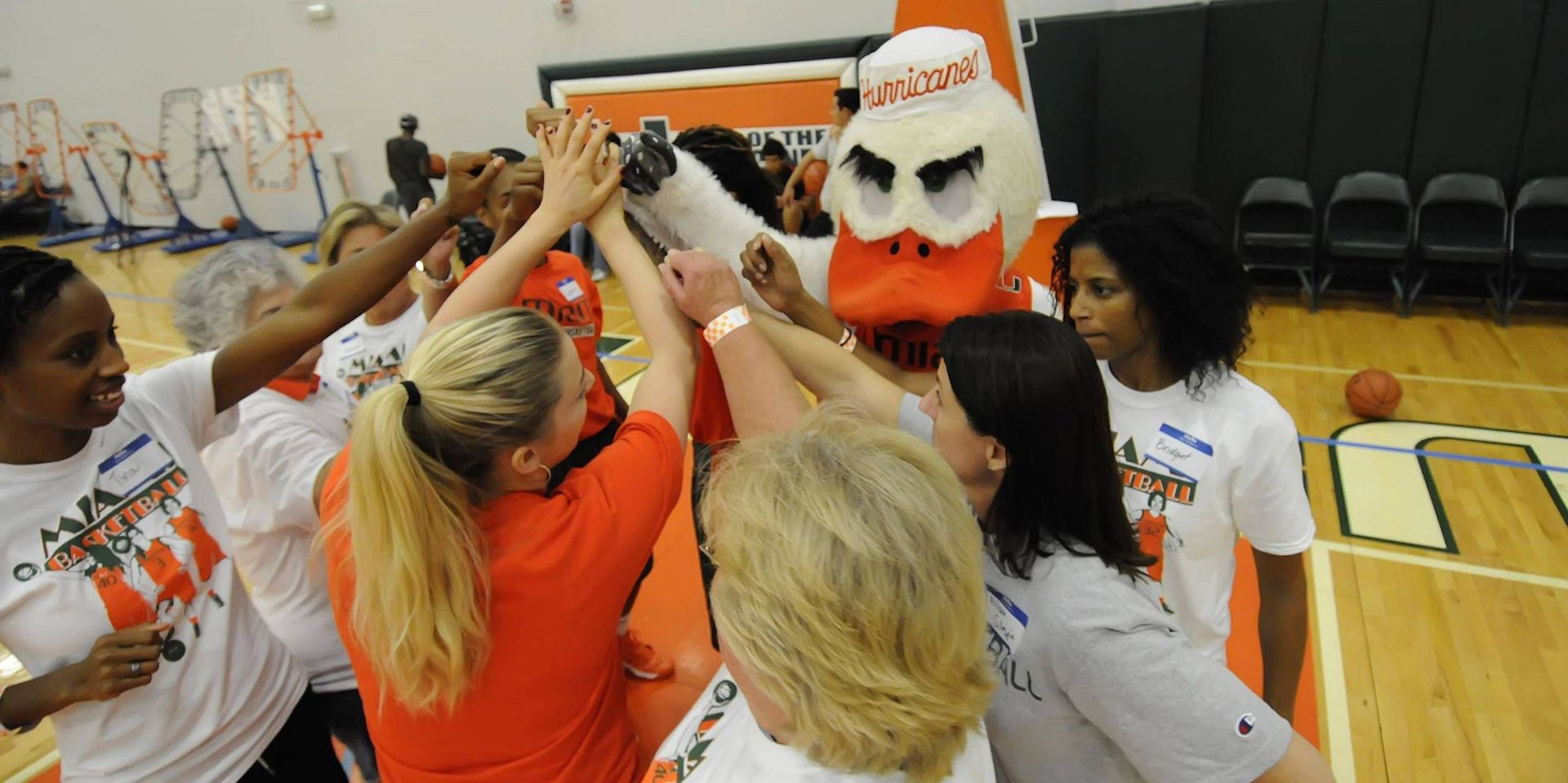 Sign up Now for @MiamiWBB Fantasy Camp