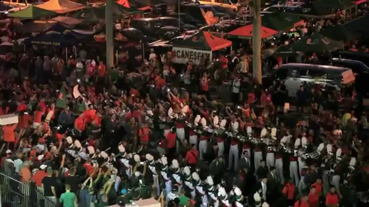 Raising Canes Preview: Hurricane Walk