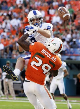 Duke wide receiver Conner Vernon (2) can't come up with the football in the end zone as Miami defensive back JoJo Nicolas (29) defends. (AP...