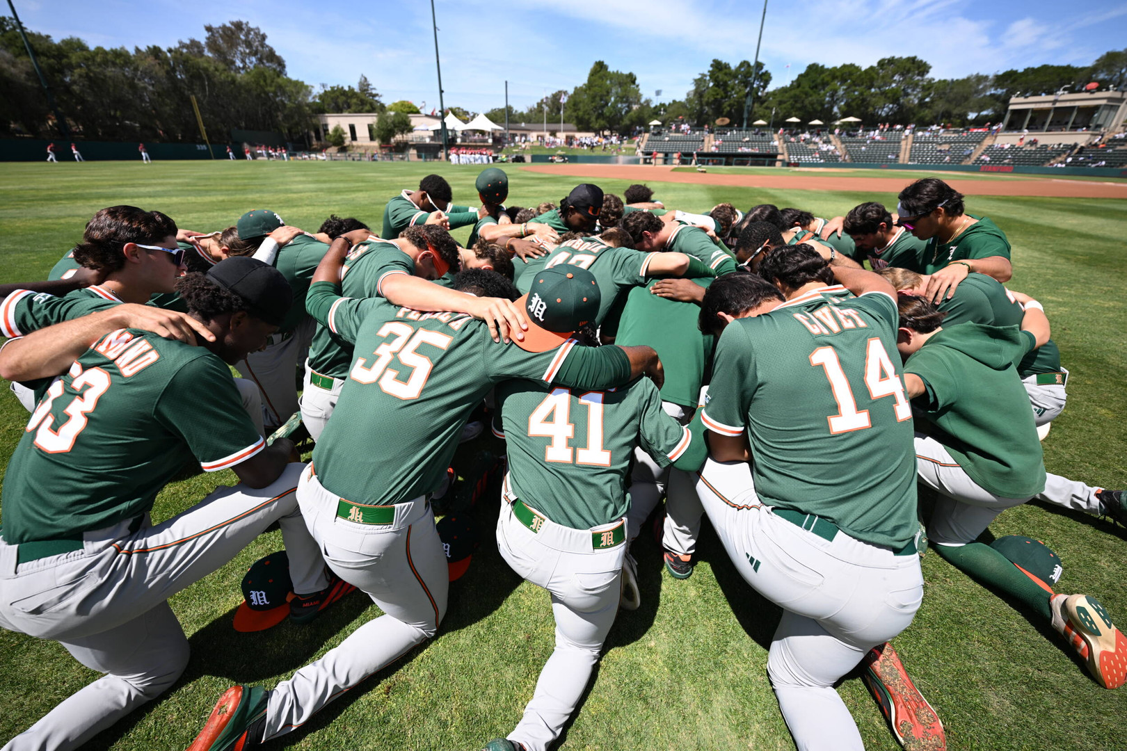 Hurricanes Falls to Stanford in Series Finale