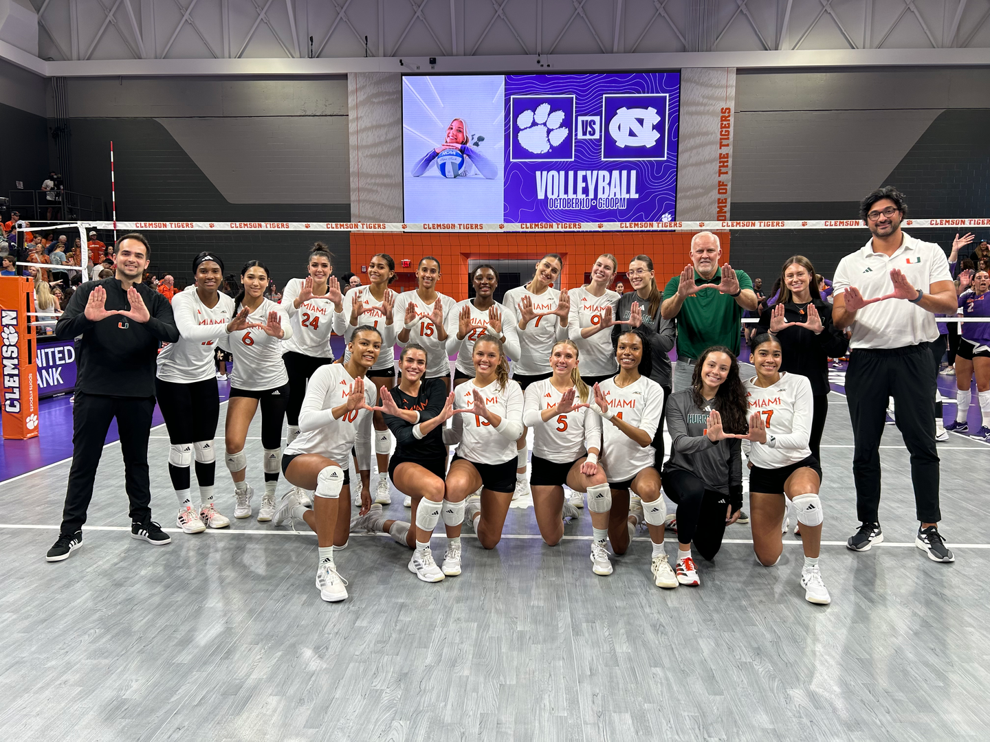 VB Claims 12th Straight Win, Sweeps Clemson